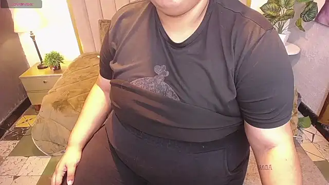 Snapshot of ailyn_maury chatting on April 11, 1:37 pm ailyn maury online show from April 11, 1:37 pm