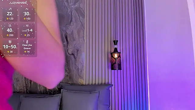 Snapshot of MiaScott5 chatting on September 10, 3:39 am MiaScott5 online show from September 10, 3:39 am