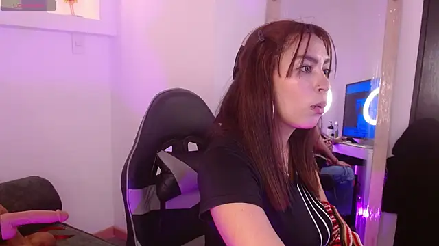 Snapshot of dayancarolina_ chatting on September 16, 3:46 pm dayancarolina online show from September 16, 3:46 pm