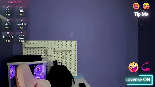 Alice 26  online show from November 12, 3:23 pm