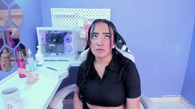 Alice 26  online show from January 19, 1:59 pm