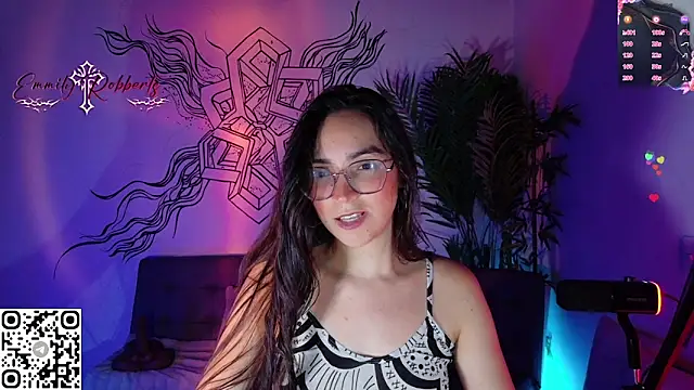 Emmi Roberts online show from May 8, 3:23 am