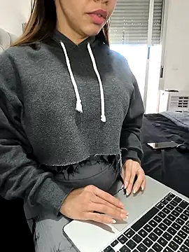 Alyssa 76 online show from November 3, 4:08 pm