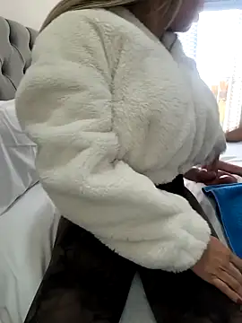 Alyssa 76 online show from November 21, 3:33 pm