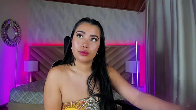 Snapshot of alice_kingsley_ chatting on May 4, 8:27 pm alice kingsley online show from May 4, 8:27 pm