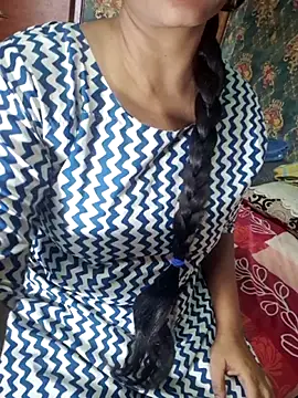 Snapshot of Shalini_telugu09 chatting on April 16, 8:48 am Shalini telugu09 online show from April 16, 8:48 am