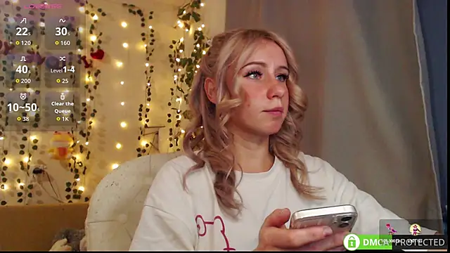 Mia  Kitty online show from September 26, 6:45 pm