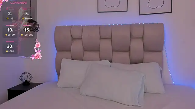 Hanna Evans   online show from February 28, 11:33 am