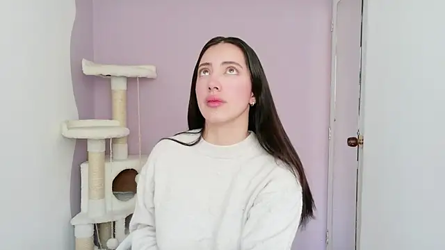 Snapshot of Rebbecawhite_meow chatting on February 7, 4:43 pm Rebbecawhite meow online show from February 7, 4:43 pm