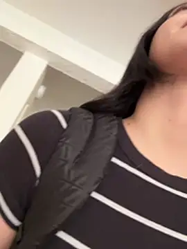 Snapshot of Rebbecawhite_meow chatting on February 28, 3:46 pm Rebbecawhite meow online show from February 28, 3:46 pm