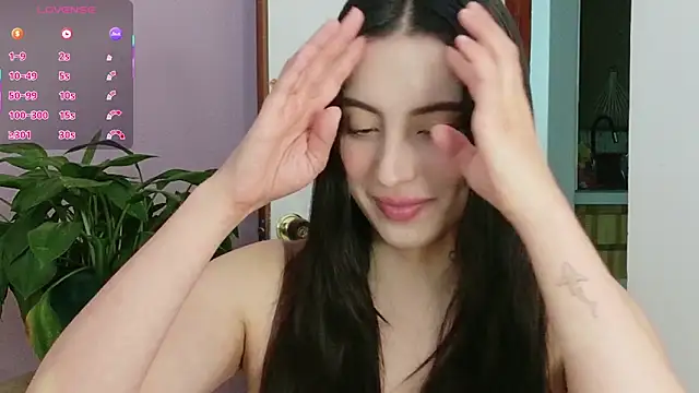 Snapshot of Rebbecawhite_meow chatting on March 10, 12:15 am Rebbecawhite meow online show from March 10, 12:15 am