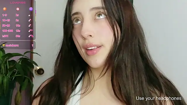 Snapshot of Rebbecawhite_meow chatting on March 25, 11:55 pm Rebbecawhite meow online show from March 25, 11:55 pm