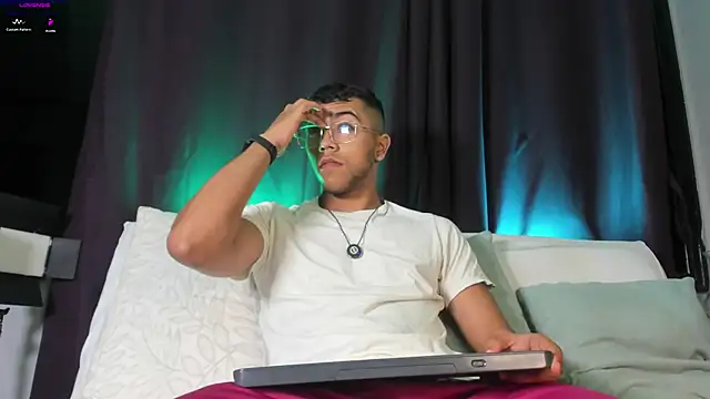 Colstorw  online show from December 5, 10:24 am