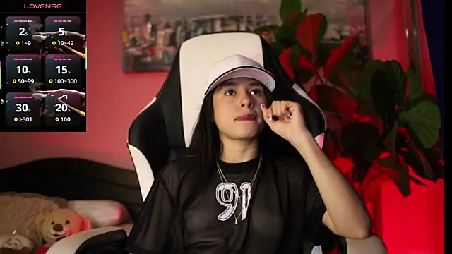 Danaa Rouse online show from November 29, 9:51 pm