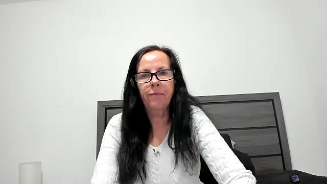 peachgoddess online show from November 12, 1:00 pm