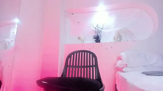 Hot valerygh online show from November 6, 7:15 pm