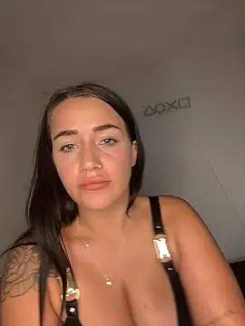 Snapshot of DarkVelvet chatting on October 26, 6:03 pm DarkVelvet online show from October 26, 6:03 pm