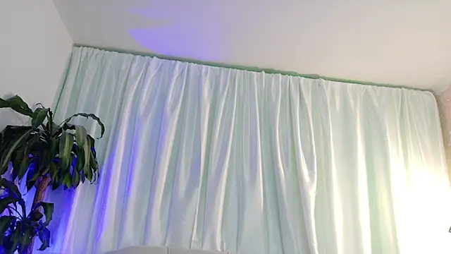 YuliethPetite online show from July 17, 12:34 pm