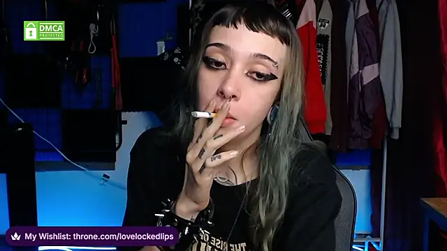 lovelockedlips online show from May 31, 6:09 pm
