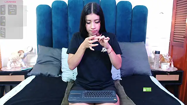 Lili Opal online show from October 16, 12:06 pm