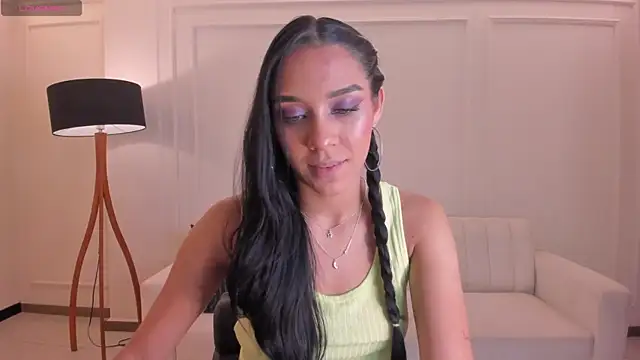 AmaliaCrus online show from October 2, 8:05 pm