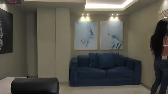 Snapshot of AmaliaCrus chatting on July 18, 7:28 pm AmaliaCrus online show from July 18, 7:28 pm