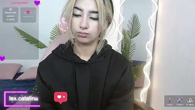 Malory tay1 online show from September 21, 11:45 am