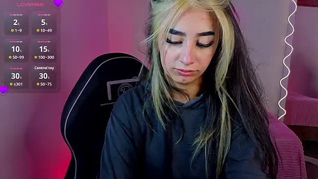 Malory tay1 online show from October 29, 7:15 pm