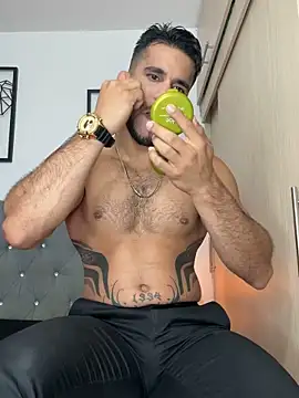 Maximiliano ford online show from December 21, 10:44 am