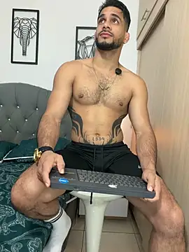Maximiliano ford online show from May 4, 11:34 pm