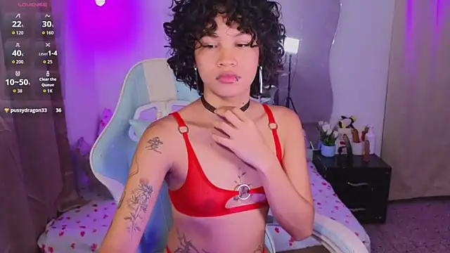 eleselas online show from December 14, 9:30 pm