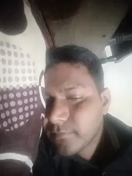 Snapshot of vikesh05 chatting on March 2, 7:54 pm vikesh05 online show from March 2, 7:54 pm