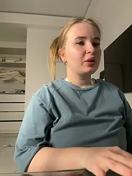 Snapshot of Amy_Sky_ chatting on March 20, 4:09 pm Amy Sky online show from March 20, 4:09 pm
