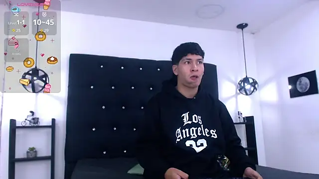 Jhojan twink online show from November 25, 12:27 pm