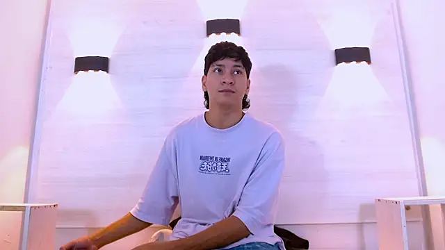 Jhojan twink online show from December 1, 1:16 pm