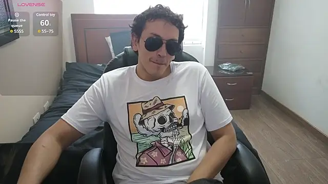 hardaftercum online show from March 18, 4:37 pm