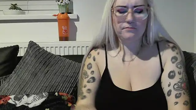 Sizzling Indie36 online show from September 30, 9:42 pm