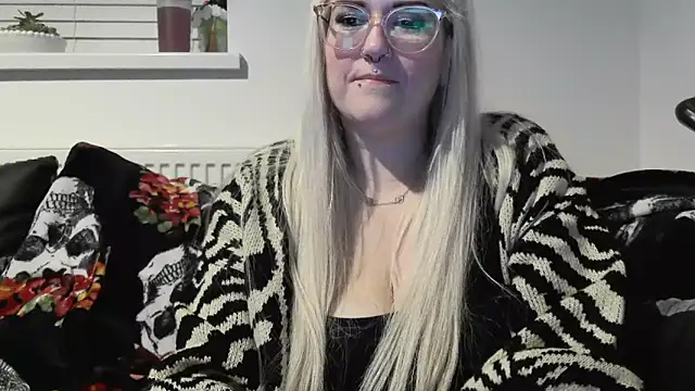 Sizzling Indie36 online show from October 8, 8:50 pm