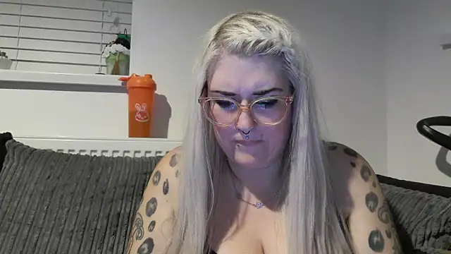 Sizzling Indie36 online show from October 9, 10:08 pm