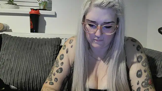 Sizzling Indie36 online show from October 10, 6:18 pm