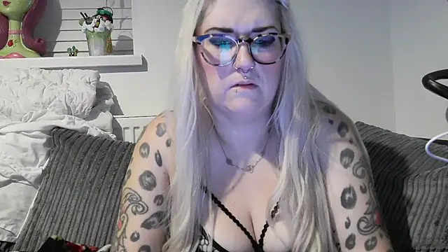 Sizzling Indie36 online show from November 3, 7:48 pm