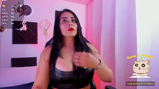 hannarusso online show from December 5, 8:05 pm