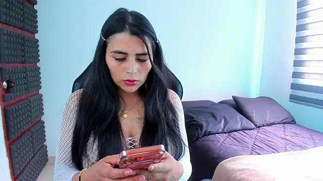 hannarusso online show from March 24, 8:36 pm