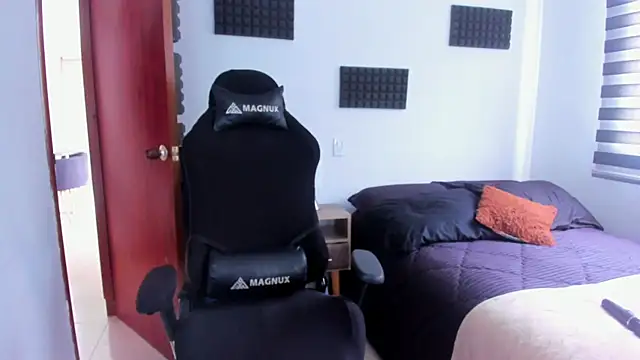 hannarusso online show from March 26, 6:35 pm