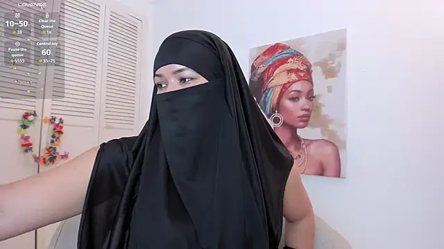 Layla arabelle online show from October 24, 7:43 pm