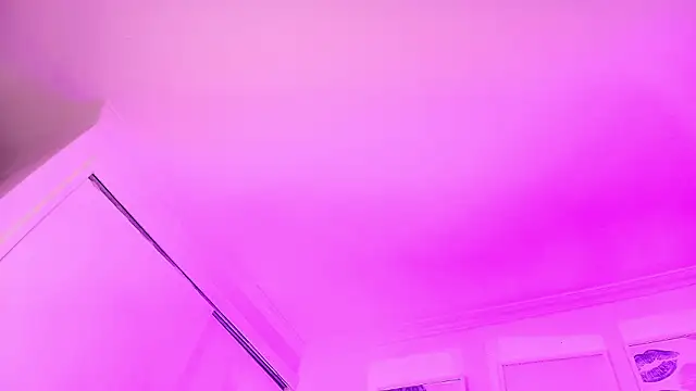 Valen ross  online show from February 6, 9:18 pm