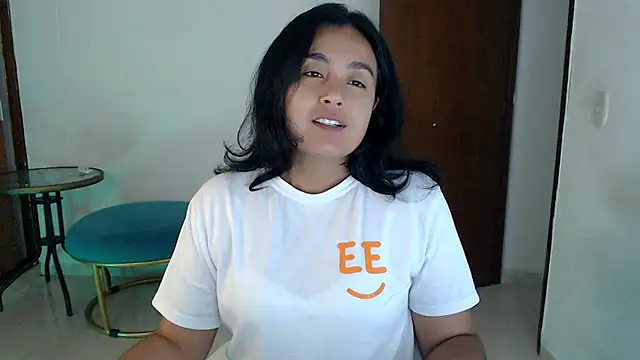 Snapshot of Themagicpotion chatting on April 10, 10:14 pm Themagicpotion online show from April 10, 10:14 pm