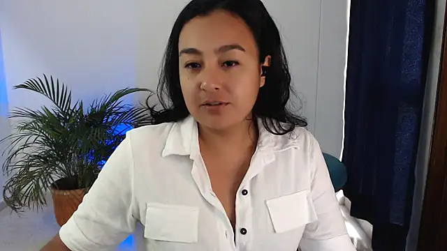 Snapshot of Themagicpotion chatting on July 9, 6:45 pm Themagicpotion online show from July 9, 6:45 pm