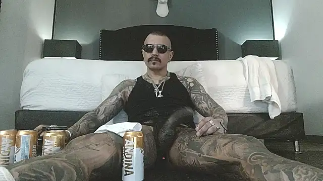 Snapshot of danilog515 chatting on January 13, 9:42 pm danilog515 online show from January 13, 9:42 pm