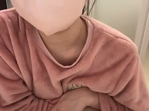 Snapshot of peach_dl chatting on March 16, 2:22 pm peach dl online show from March 16, 2:22 pm